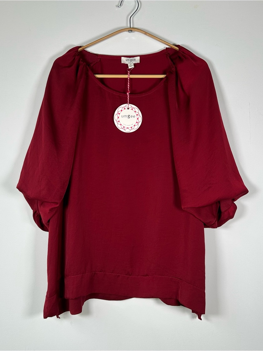 Umgee Satin Balloon Sleeve Shirt Top Garnet Burgundy Women’s Size Medium NWT